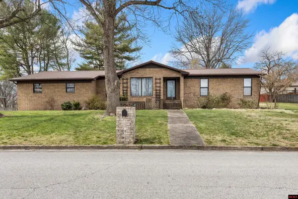 402 TAMARIND ST, Harrison, AR 72601