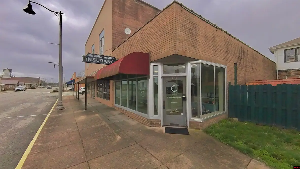 215 S GRAND AVENUE, Houston, MO 65483 - #1