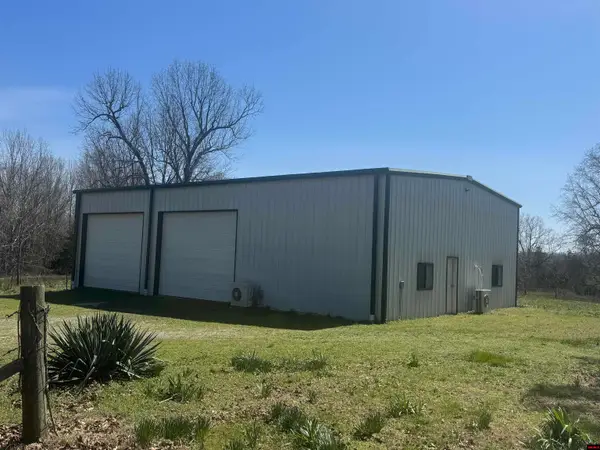 86 CENTER CIRCLE, Elizabeth, AR 72544