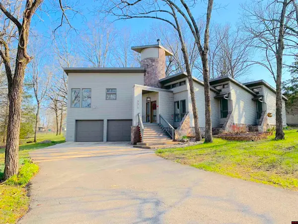 371 VIRGINIA LEE DRIVE, Cotter, AR 72626