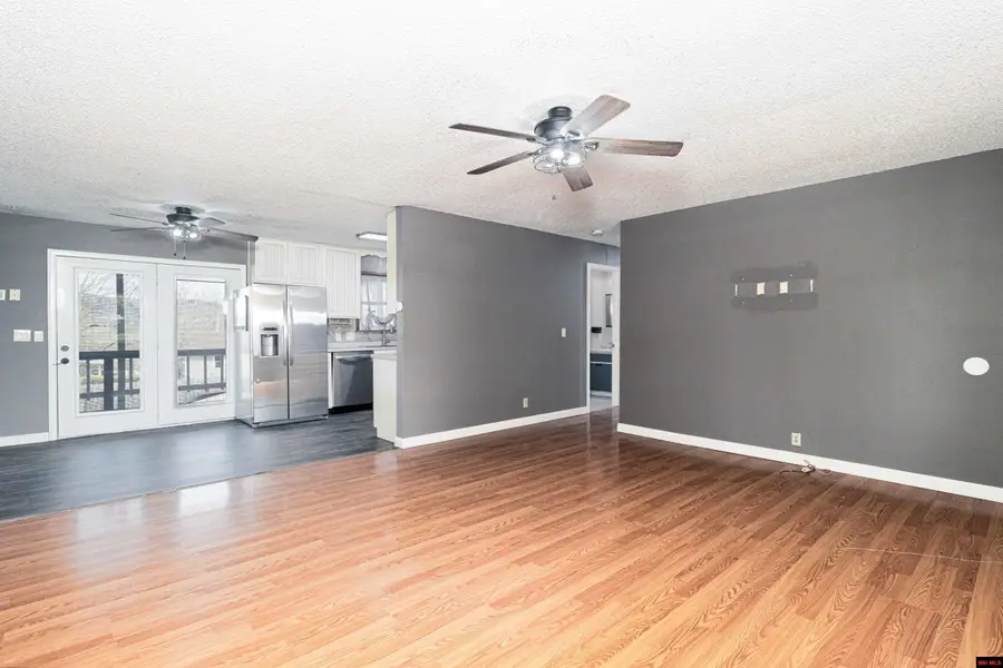 102 W JOHNSON STREET, Flippin, AR 72634 - #3