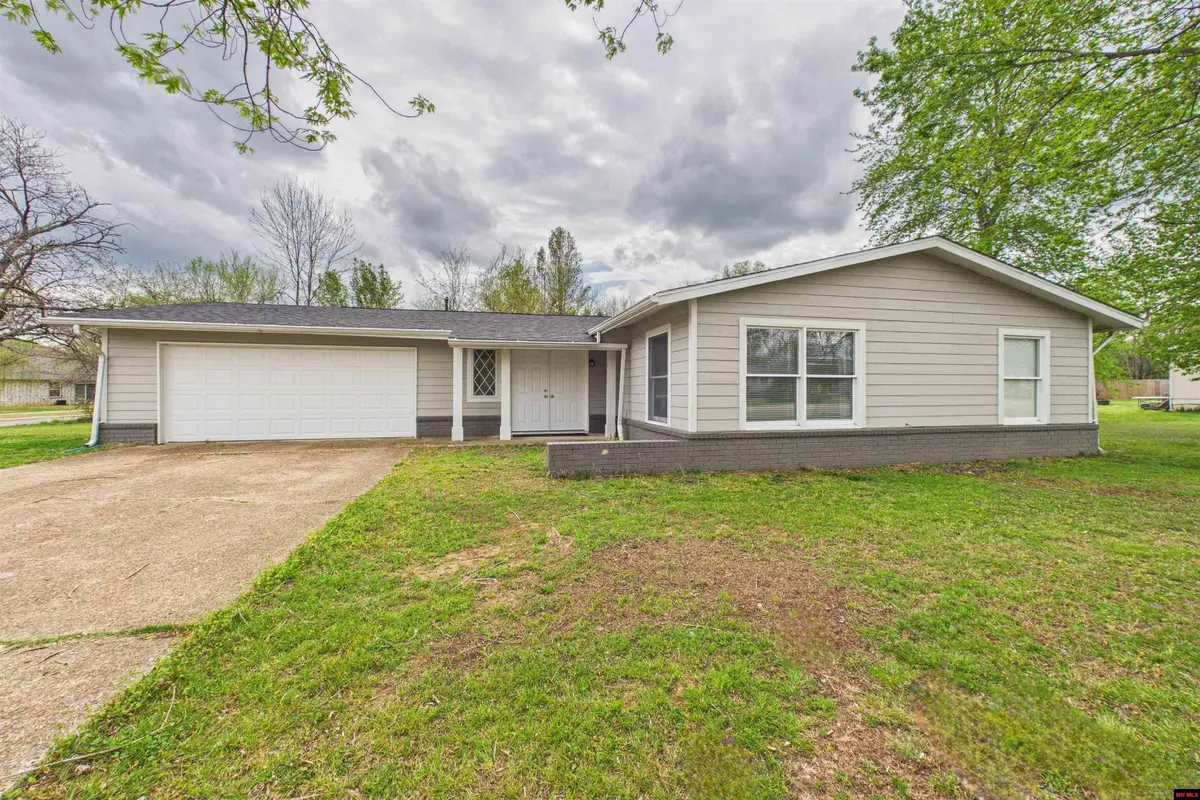 401 BOMBER BOULEVARD, Mountain Home, AR 72653 - #1