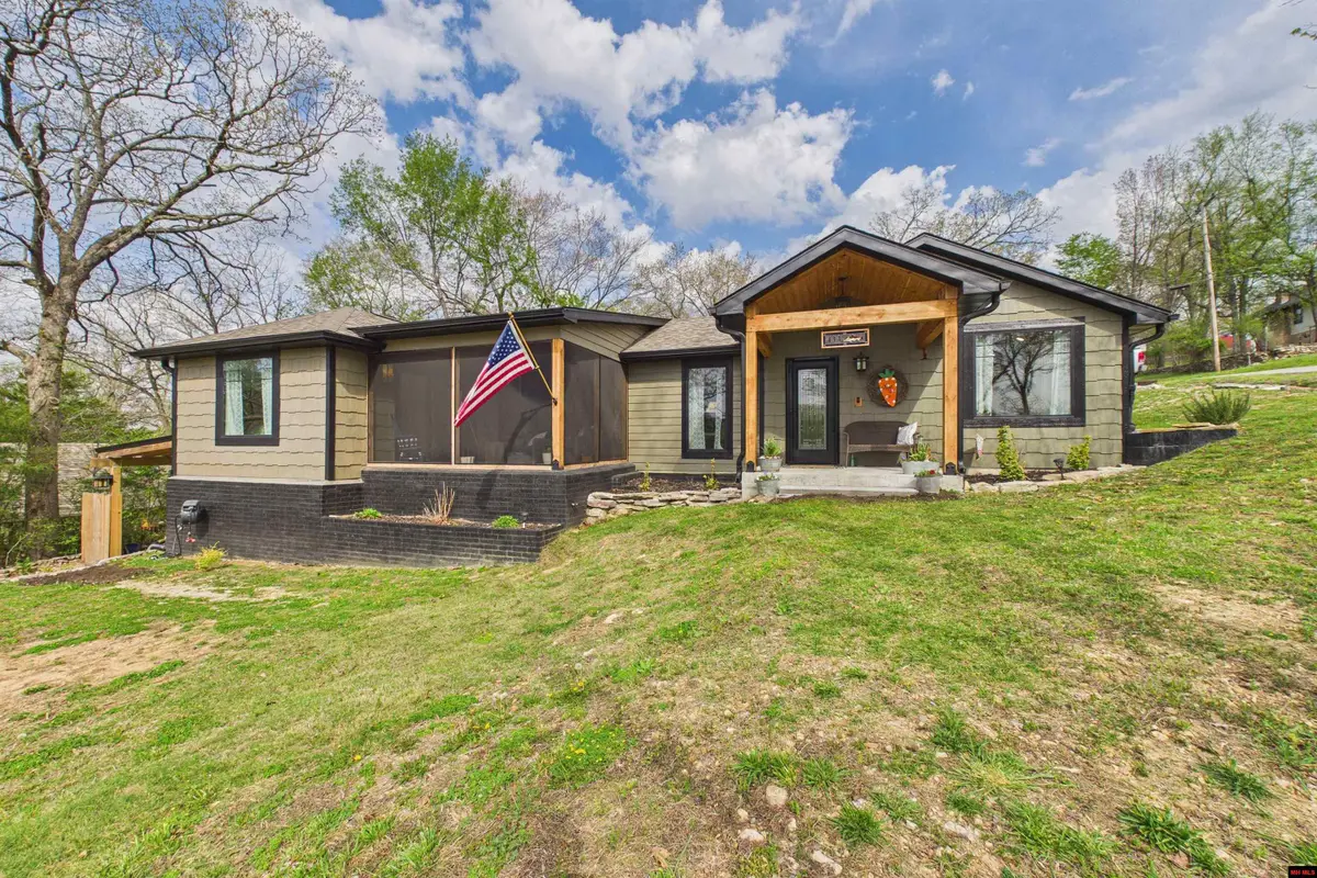 433 COMBS AVENUE, Cotter, AR 72626 - #1