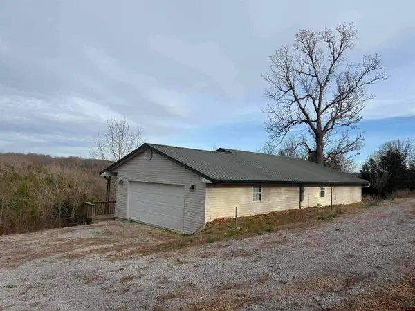 106 SOLAR CIRCLE, Oakland, AR 72661