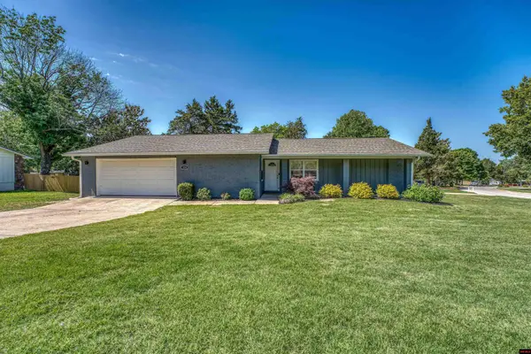 304 S KINGSWOOD DRIVE, Mountain Home, AR 72653