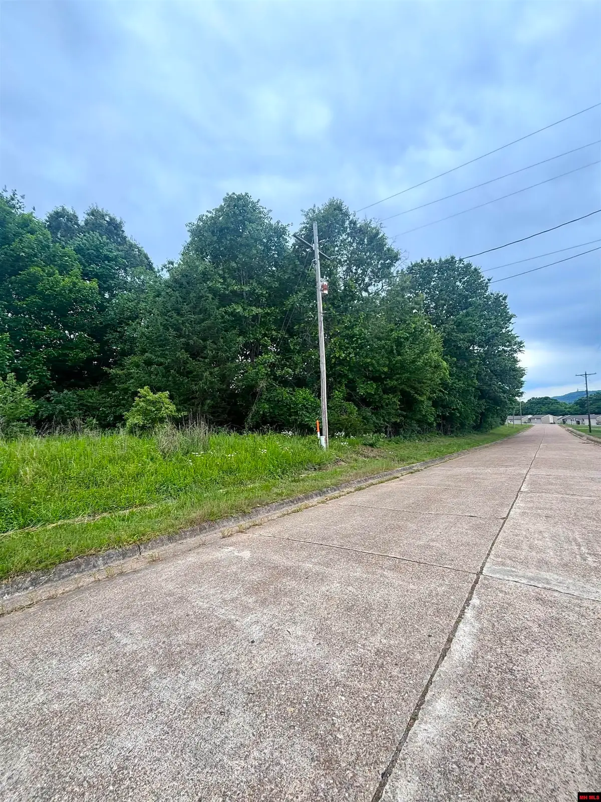 770-05060-002 E INDUSTRIAL PARK, Flippin, AR 72634 - #1