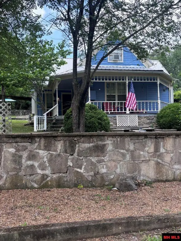 502 N ROCK STREET, Yellville, AR 72687