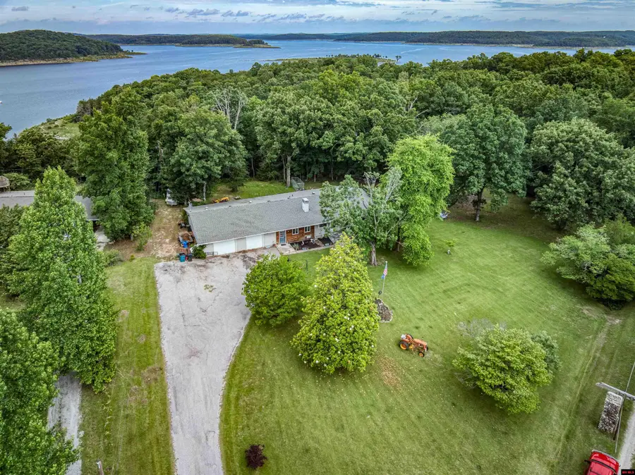 210 NORTHWEST STREET, Bull Shoals, AR 72619 - #2