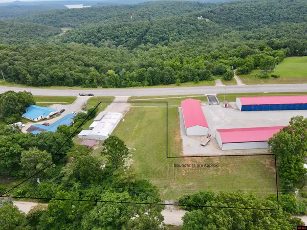 5856 HWY 62, Mountain Home, AR 72653