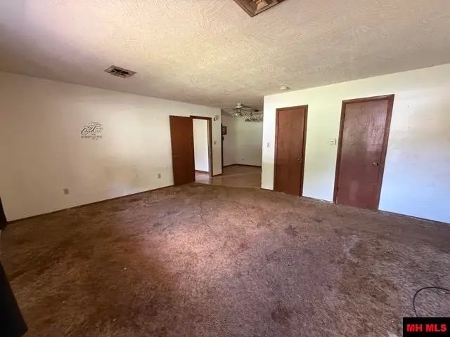 709 WALNUT AVENUE, Bull Shoals, AR 72619 - #2