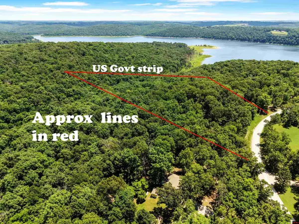 Off LAKE POINT BLUFF, Clarkridge, AR 72623