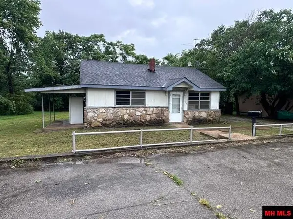 102 W SOUTH STREET, Flippin, AR 72634