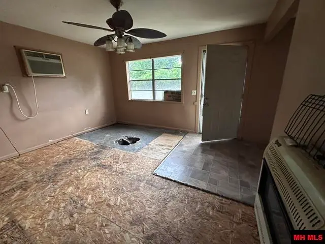 102 W SOUTH STREET, Flippin, AR 72634 - #2