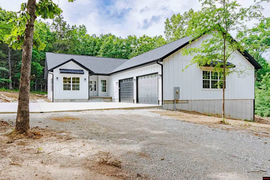 201 CARDINAL TERRACE, Bull Shoals, AR 72619 - #2