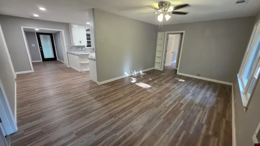 510 N SPRUCE STREET, Harrison, AR 72601 - #2