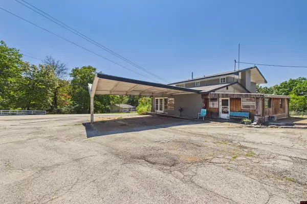 1608 CENTRAL BOULEVARD, Bull Shoals, AR 72619