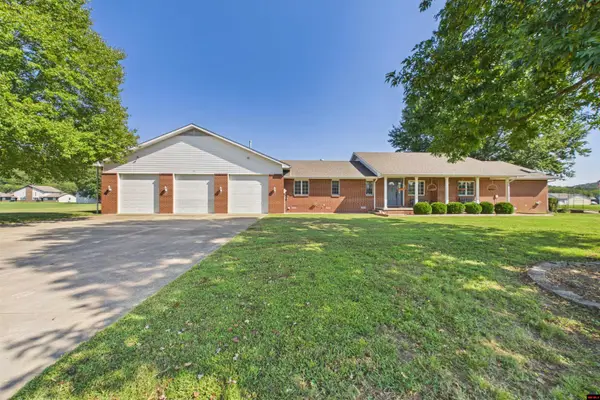 403 VALLEY AIRPORT DRIVE, Cotter, AR 72626