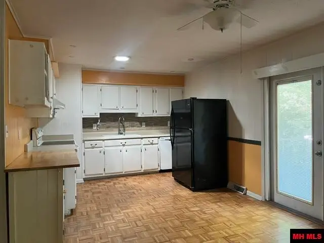 44 OKMULGEE DRIVE, Cherokee Village, AR 72529 - #3