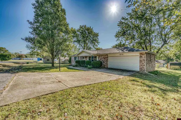 616 BROADMOOR CIRCLE, Mountain Home, AR 72653