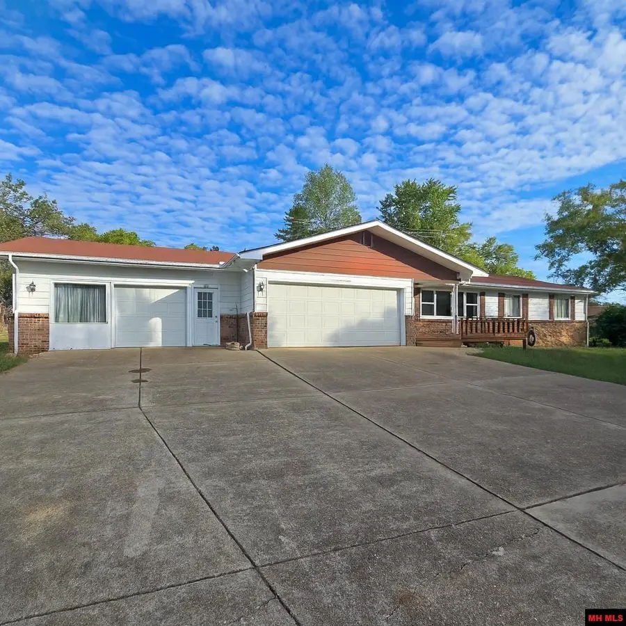 608 BROADMOOR CIRCLE, Mountain Home, AR 72653 - #2