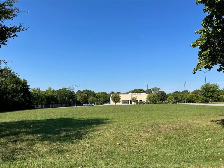 S Carl Street, Siloam Springs, AR 72761 - Image #2