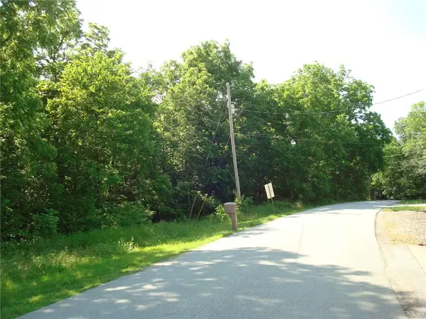 Walney Drive, Bella Vista, AR 72715