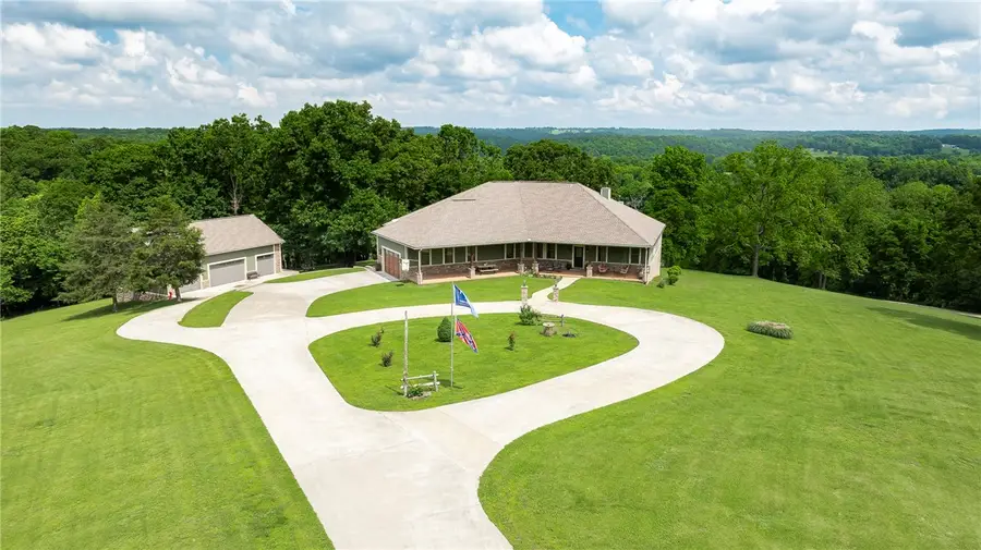 17530 Ellis Crossing Road, Garfield, AR 72732 - Image #2