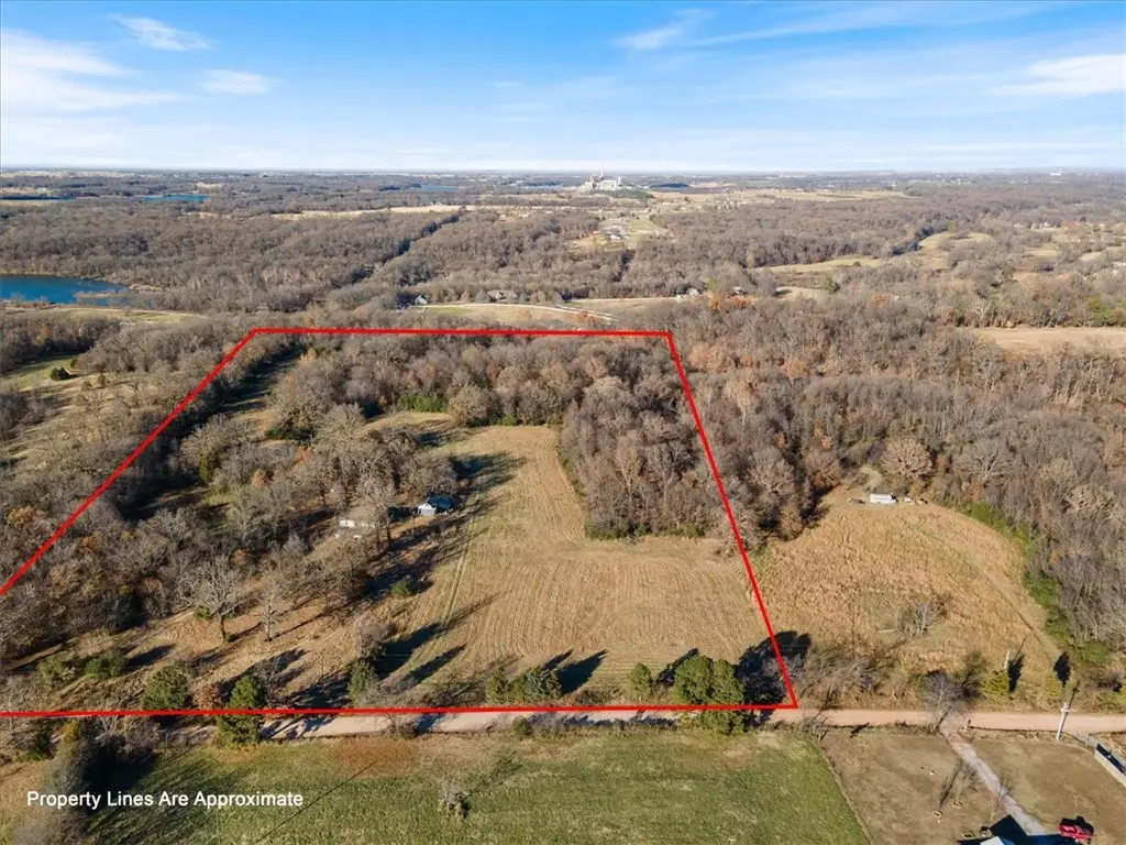 22384 Davidson Road, Siloam Springs, AR 72761 - Image #1
