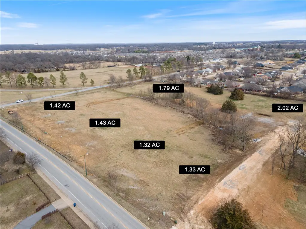 1601 N Dogwood Street, Siloam Springs, AR 72761 - Image #1