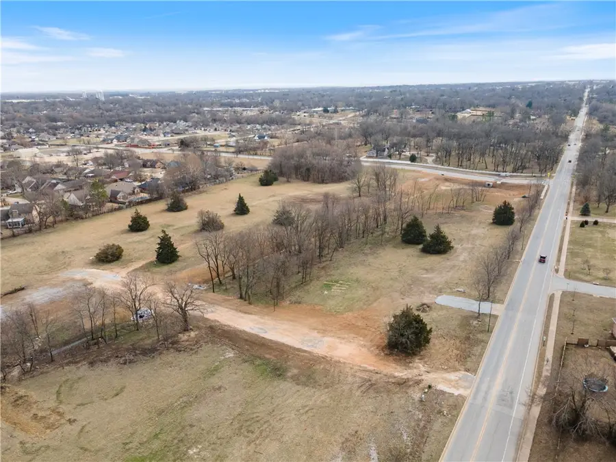 1533 N Dogwood Street, Siloam Springs, AR 72761 - Image #3