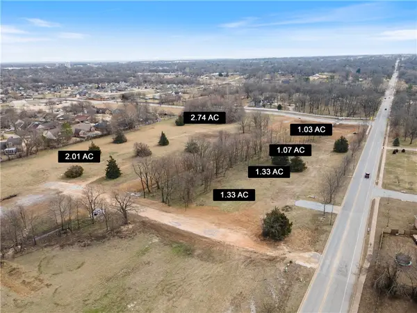 1541 N Dogwood Street, Siloam Springs, AR 72761