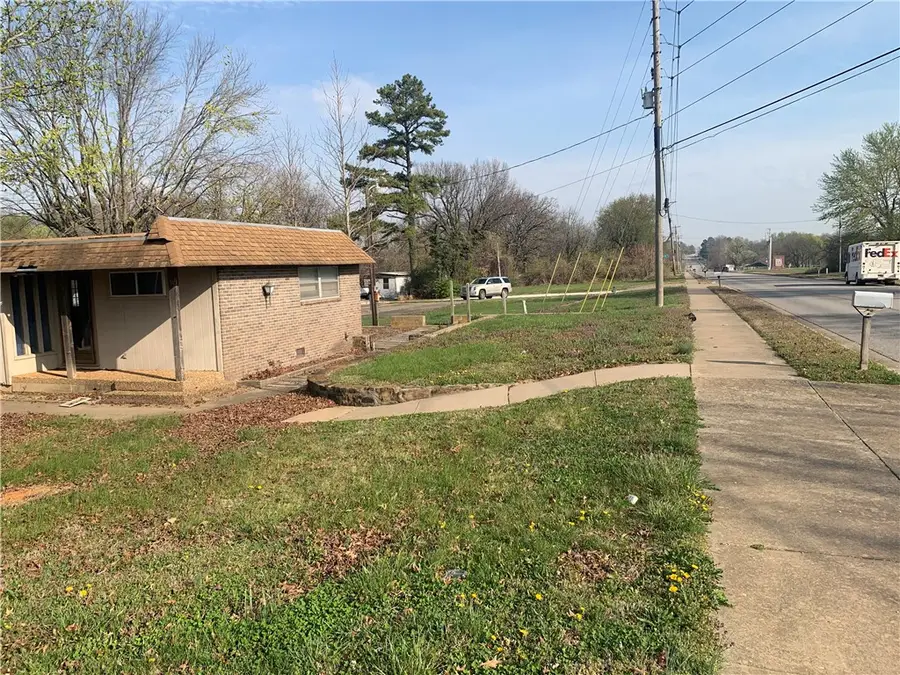 700 S 48 Street, Springdale, AR 72762 - #2