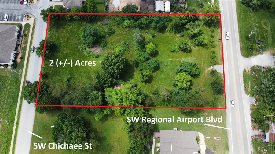 8009 / 8013 SW Regional Airport Boulevard, Bentonville, AR 72713 - #2