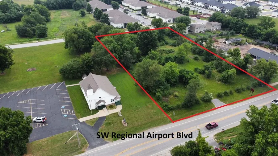 8009 / 8013 SW Regional Airport Boulevard, Bentonville, AR 72713 - #3