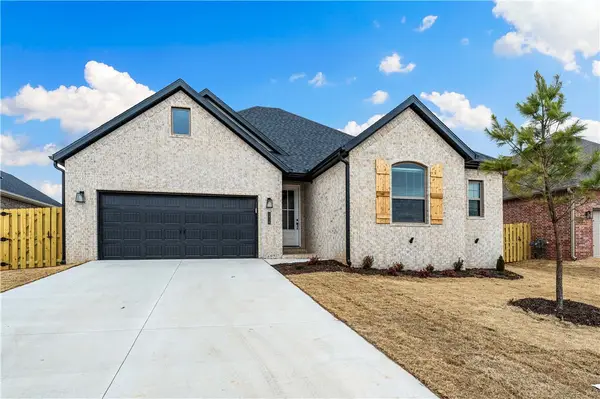 1910 S Edwards Street, Pea Ridge, AR 72751