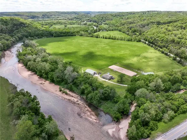 80 State Route Kk, Washburn, MO 65772