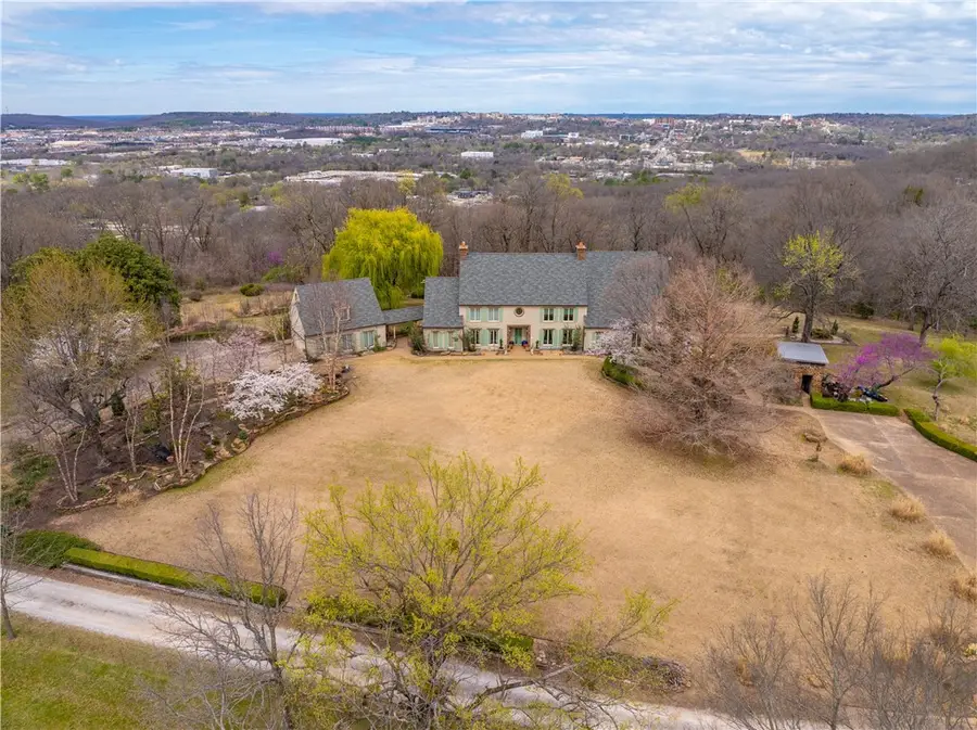 210 Ravenswood Lane, Fayetteville, AR 72701 - Image #2