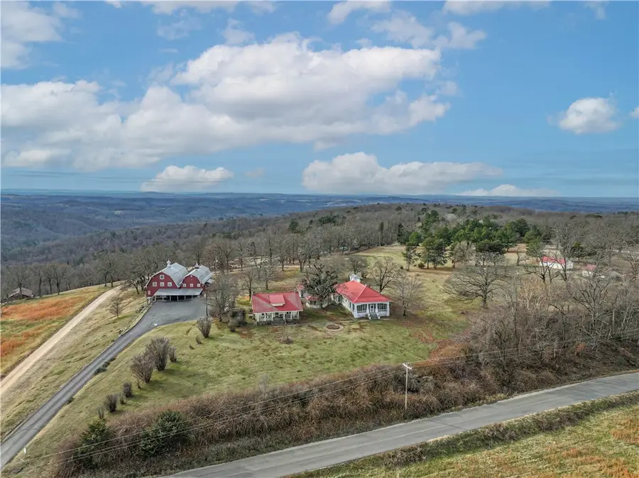 805 County Rd 102, Eureka Springs, AR 72632 - Image #3