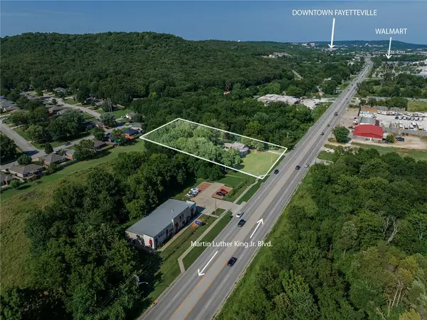 3710 W Martin Luther King Jr Boulevard, Fayetteville, AR 72704