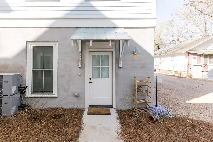 144 N Washington Avenue #102, Fayetteville, AR 72701 - Image #2