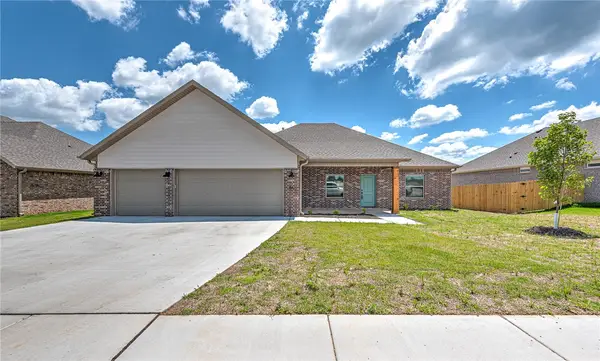 86 N Banner Avenue, Farmington, AR 72730