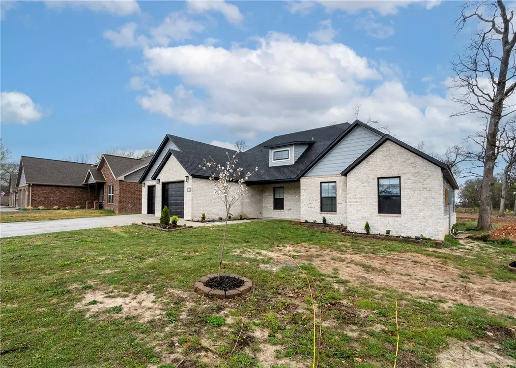 1392 Crawford Street, Gentry, AR 72734 - Image #1