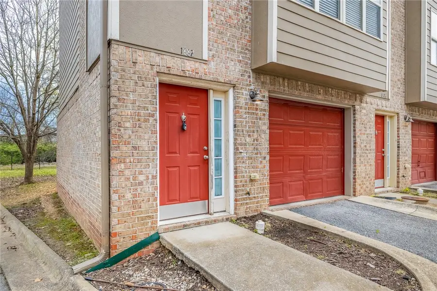 1882 N Scull Creek Drive, Fayetteville, AR 72703 - Image #3