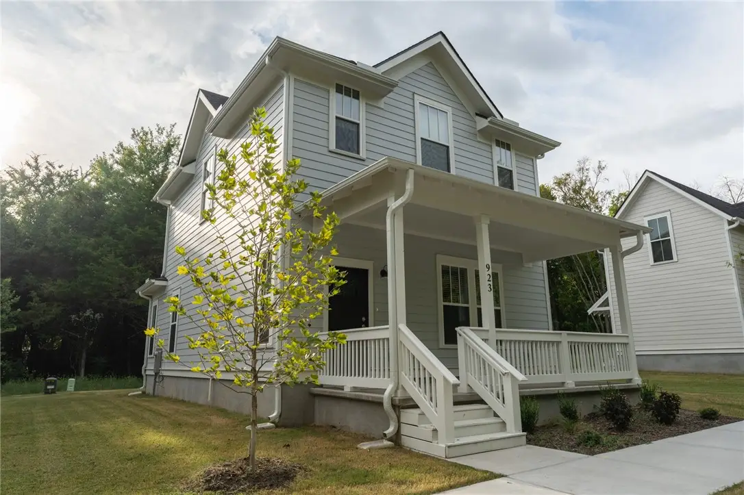 923 S Waxflower Avenue, Fayetteville, AR 72701 - Image #1