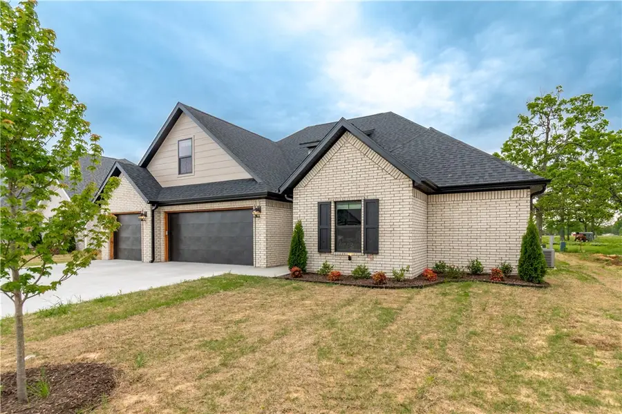 1292 Carrara Street, Tontitown, AR 72762 - Image #3