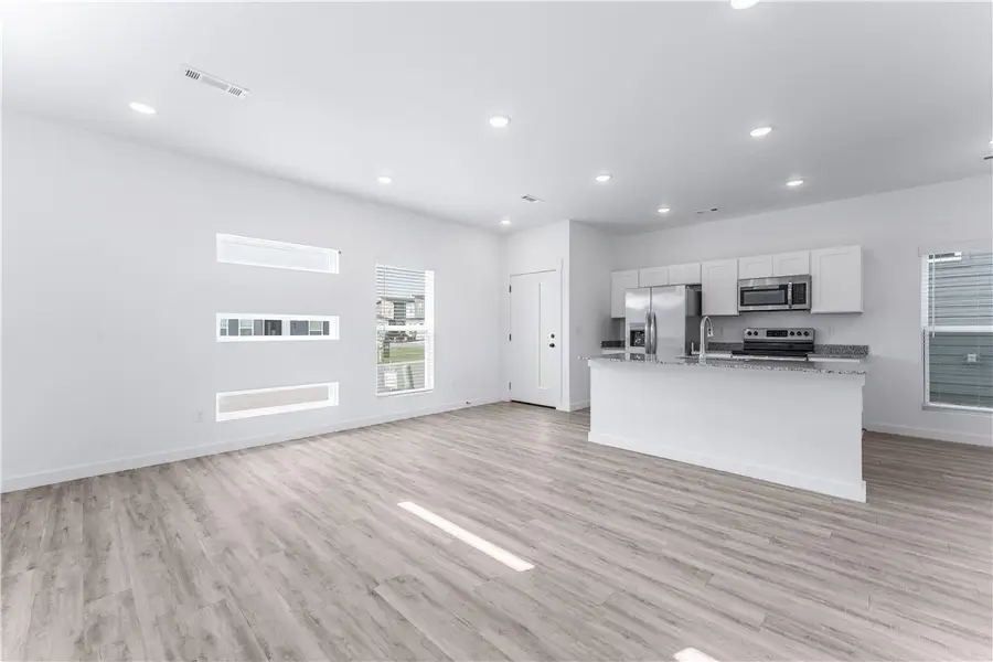 811 States Avenue, Bentonville, AR 72713 - #3