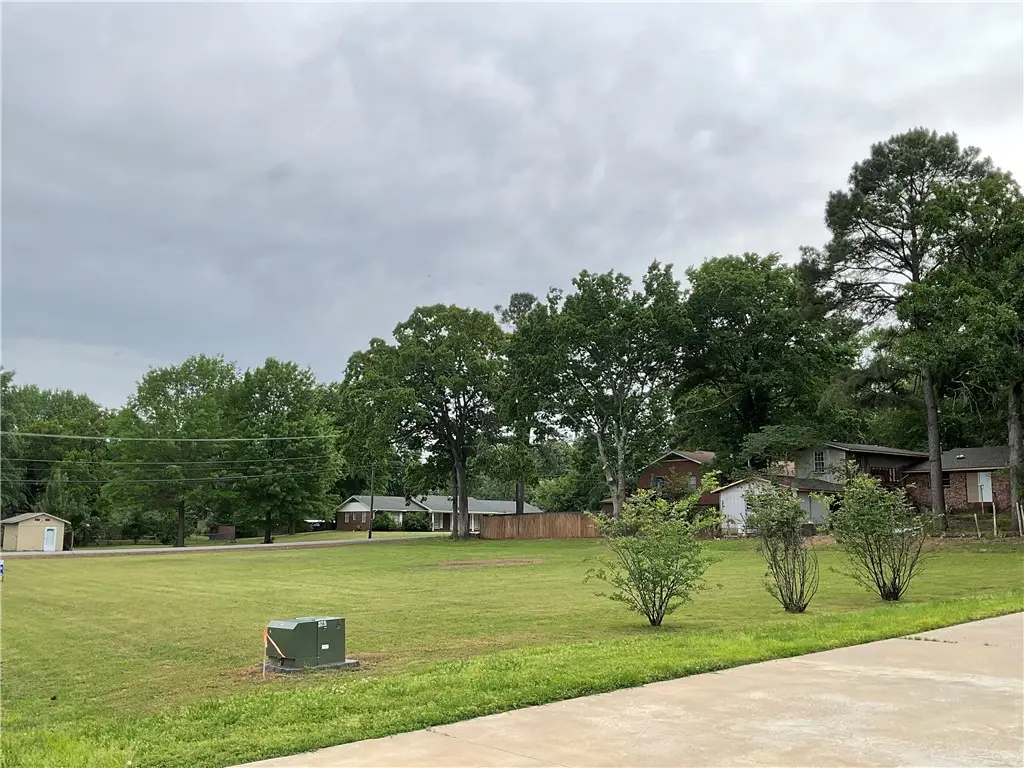 Vine & Maple, Clarksville, AR 72830 - Image #1