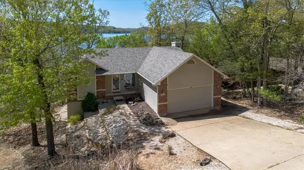 21425 Black Oak Drive, Garfield, AR 72732