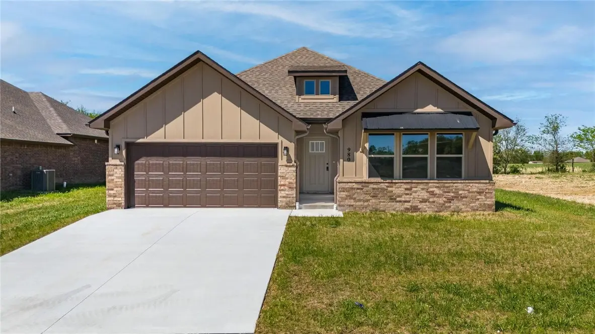 980 Woodbridge Drive, Farmington, AR 72730 - Image #1