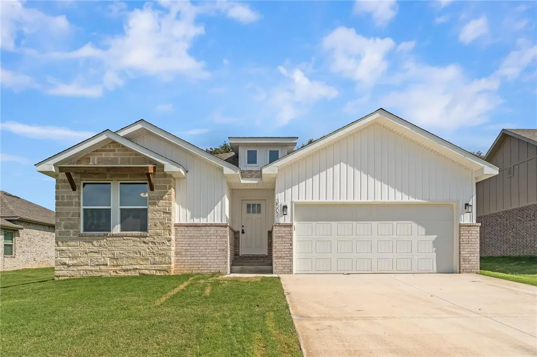3507 N Wiley Drive, Siloam Springs, AR 72761 - #1